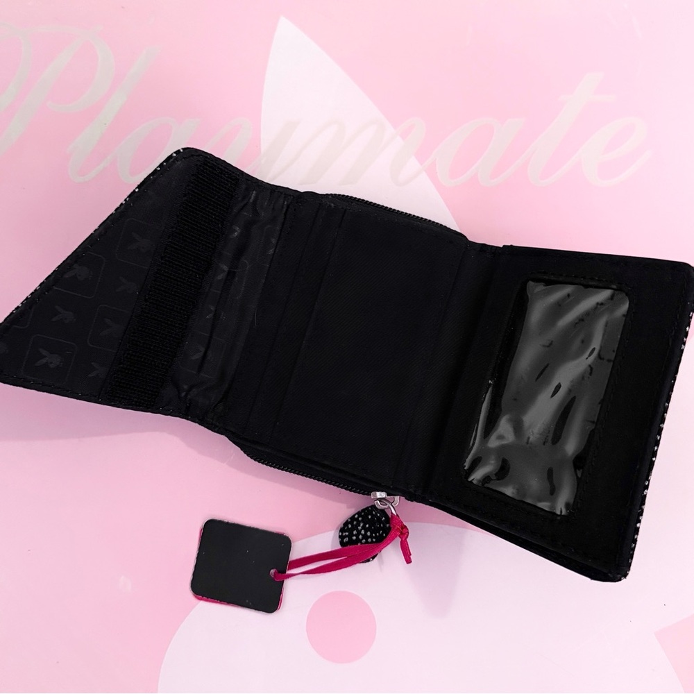 Playboy Wallet - Picture 2 of 3